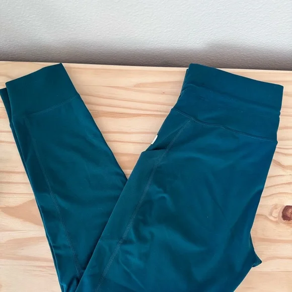 Vuori Teal Leggings with Pockets - Picture 3 of 5